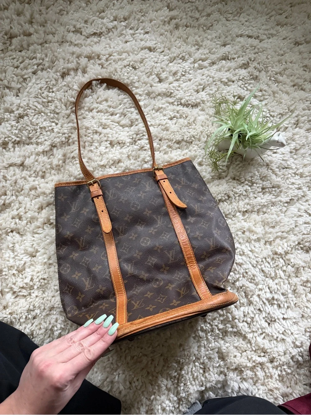 Louis Vuitton Brown Monogram Canvas Tote with Vachetta Handles and Round Base - Picture 5 of 12